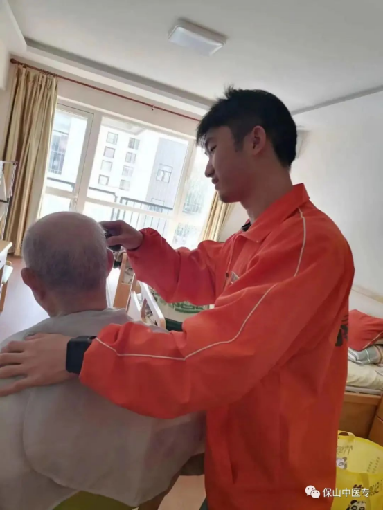 岗位成长，情暖人间