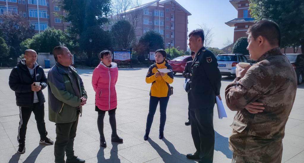 云南省军区动员局邓坤参谋一行到保山中医专调研